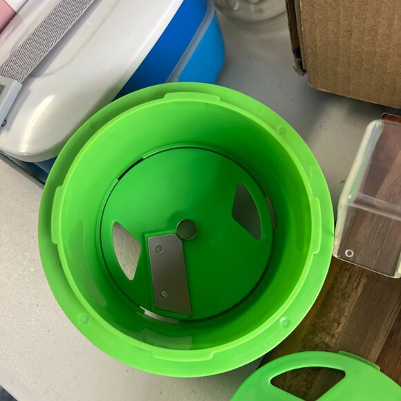 Multi-functional Manual Vegetable Food Cutting Hand Chopper Plastic with Graters - Picture 9 of 10